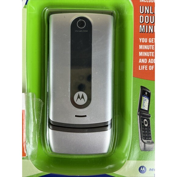 TRACFONE MOTOROLA W376G SILVER FLIP CELLULAR PHONE GSM 0.3 MP CAMERA - Picture 8 of 9